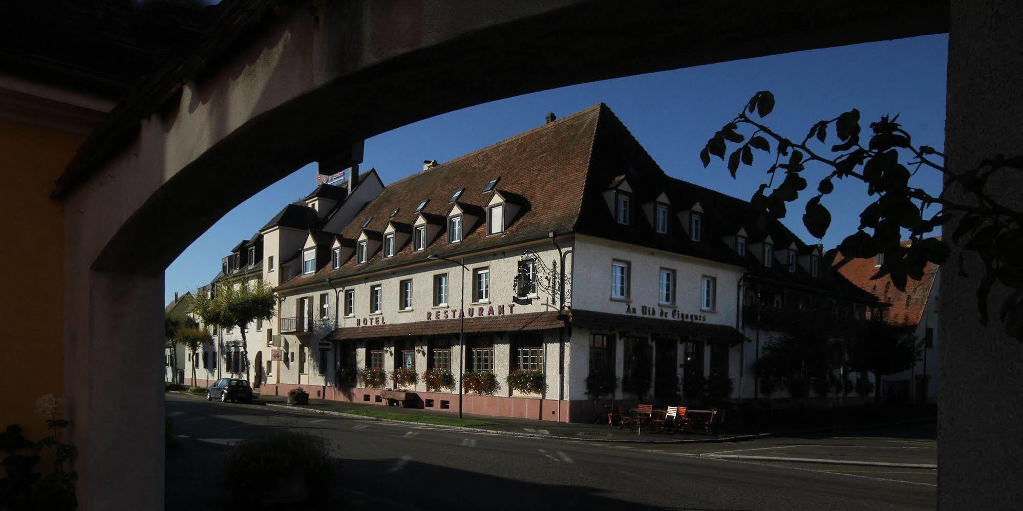 Hotel Au Nid De Cigognes Ostheim Exterior foto